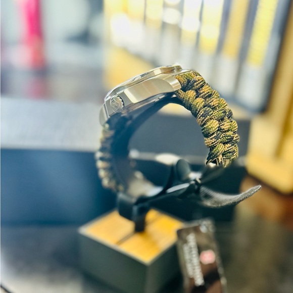 Victorinox Swiss Army I.N.O.X. Camo - Picture 3 of 3